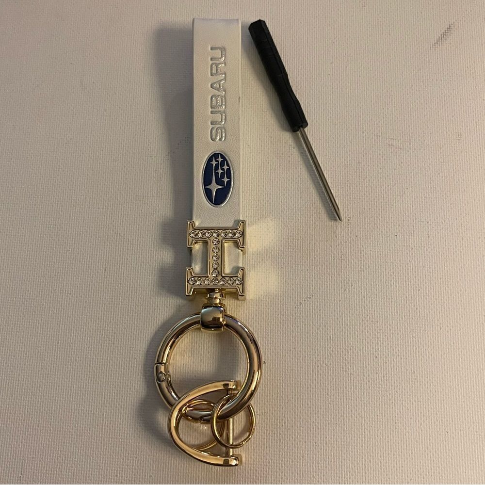 Key Fob Keychain in White leather with Logo NWT